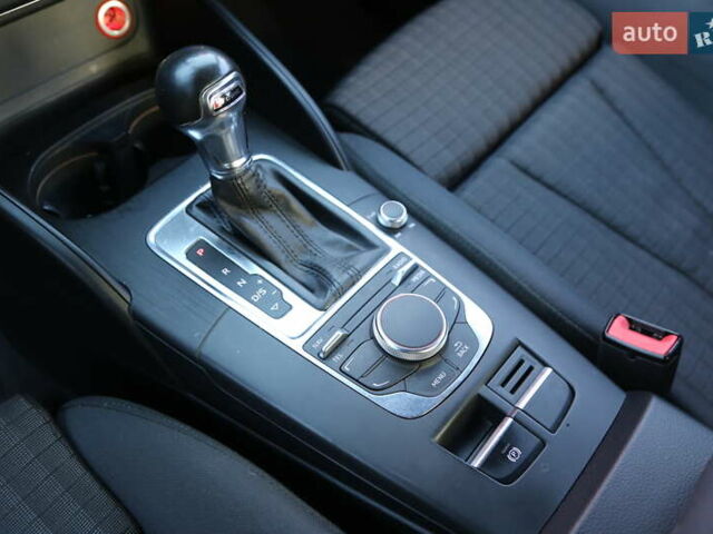 Красный Ауди А3, объемом двигателя 1.8 л и пробегом 193 тыс. км за 13200 $, фото 20 на Automoto.ua