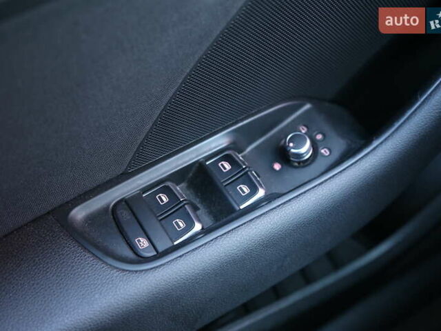 Червоний Ауді А3, об'ємом двигуна 1.8 л та пробігом 193 тис. км за 12700 $, фото 22 на Automoto.ua