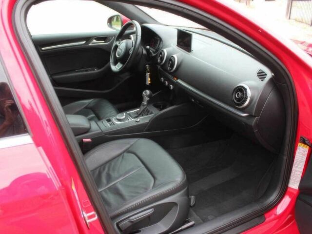 Красный Ауди А3, объемом двигателя 1.8 л и пробегом 77 тыс. км за 1900 $, фото 8 на Automoto.ua