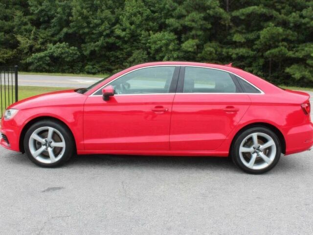 Красный Ауди А3, объемом двигателя 1.8 л и пробегом 77 тыс. км за 1900 $, фото 2 на Automoto.ua