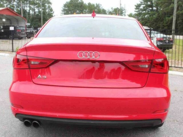 Красный Ауди А3, объемом двигателя 1.8 л и пробегом 77 тыс. км за 1900 $, фото 4 на Automoto.ua