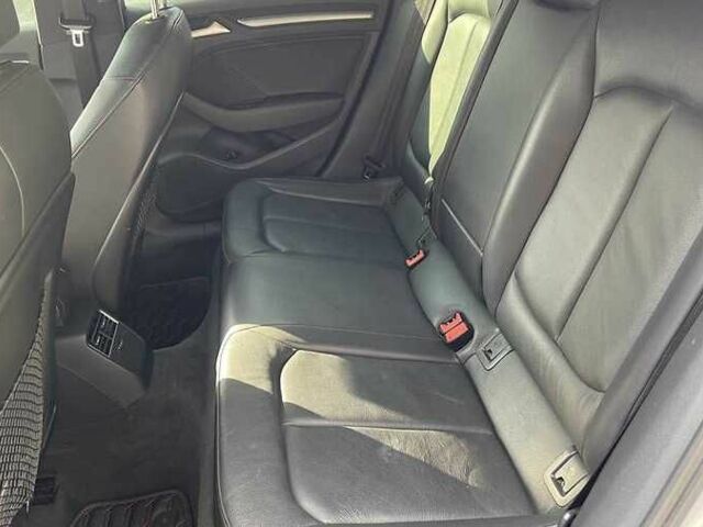 Ауді А3 2015 у Києві на Automoto.ua Червоний Ауді А3, об'ємом двигуна 2 л та пробігом 82 тис. км за 10500 $, фото 12 на Automoto.ua