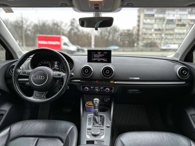 Красный Ауди А3, объемом двигателя 2 л и пробегом 220 тыс. км за 15600 $, фото 6 на Automoto.ua