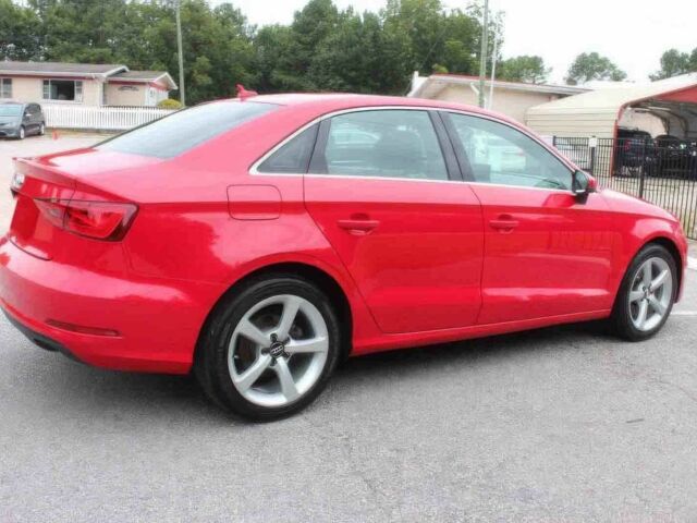 Красный Ауди А3, объемом двигателя 1.8 л и пробегом 77 тыс. км за 1900 $, фото 5 на Automoto.ua