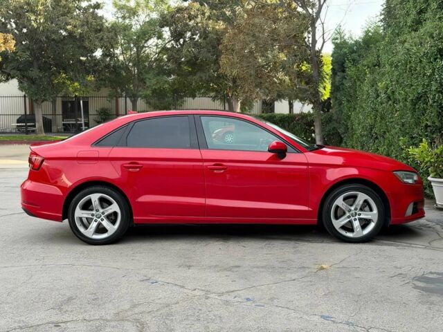 Червоний Ауді А3, об'ємом двигуна 2 л та пробігом 46 тис. км за 4300 $, фото 7 на Automoto.ua