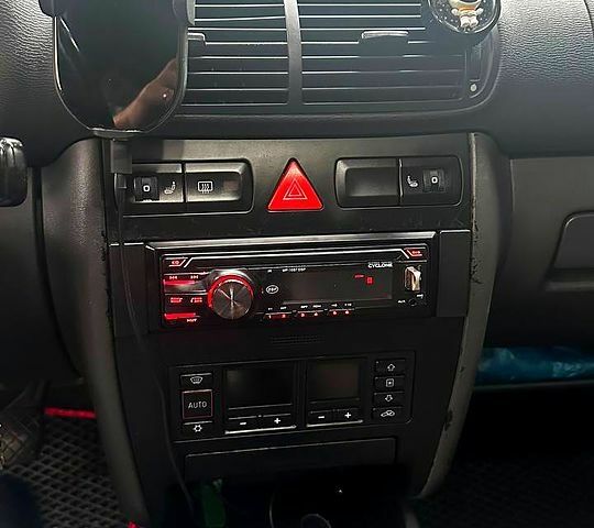 Ауди А3, объемом двигателя 1.6 л и пробегом 258 тыс. км за 3700 $, фото 6 на Automoto.ua