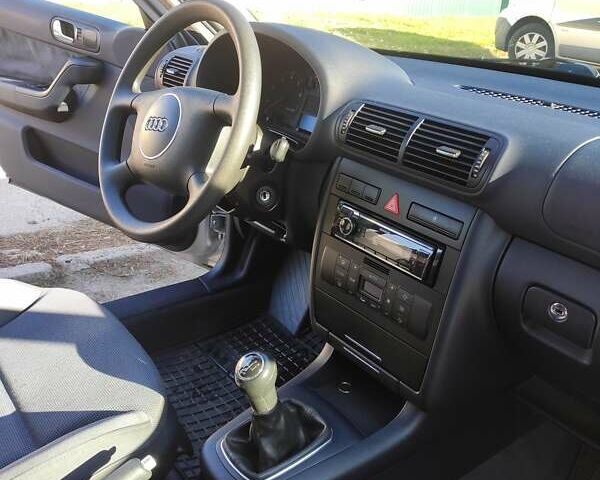 Ауди А3, объемом двигателя 1.6 л и пробегом 247 тыс. км за 3800 $, фото 4 на Automoto.ua