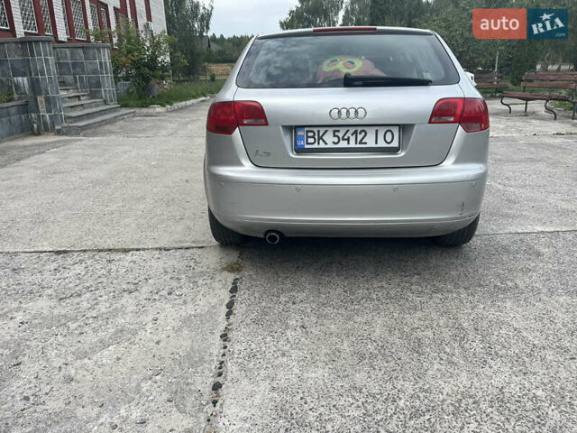Ауди А3, объемом двигателя 1.6 л и пробегом 256 тыс. км за 5400 $, фото 4 на Automoto.ua