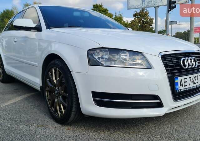 Ауди А3, объемом двигателя 1.2 л и пробегом 197 тыс. км за 10000 $, фото 1 на Automoto.ua
