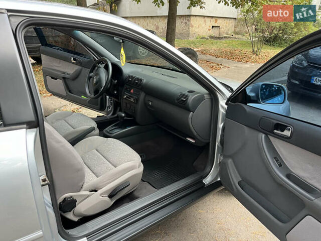 Сірий Ауді А3, об'ємом двигуна 1.6 л та пробігом 180 тис. км за 4000 $, фото 7 на Automoto.ua