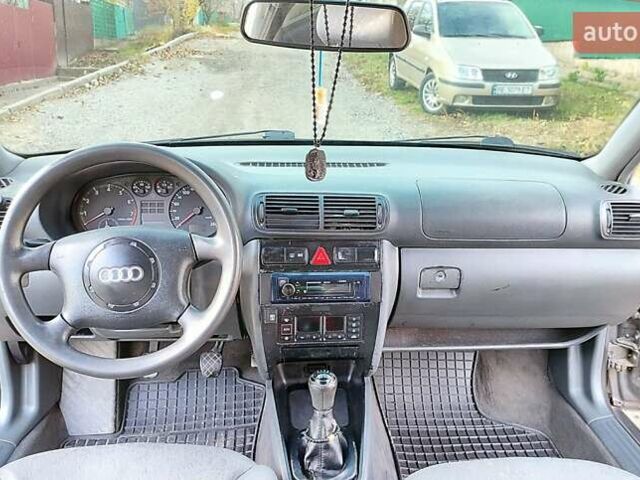 Сірий Ауді А3, об'ємом двигуна 1.8 л та пробігом 360 тис. км за 2850 $, фото 9 на Automoto.ua