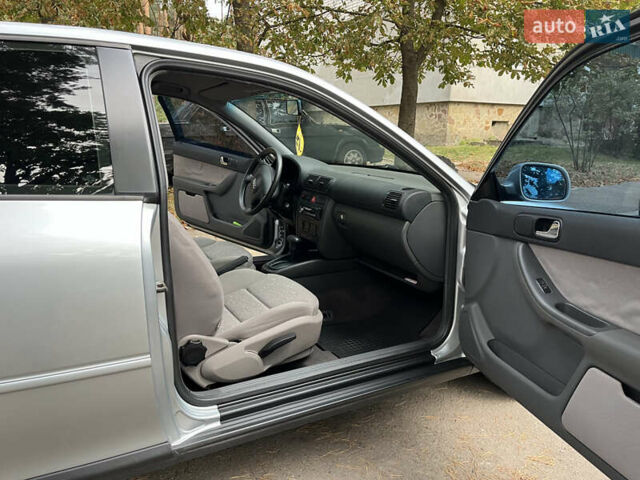 Сірий Ауді А3, об'ємом двигуна 1.6 л та пробігом 180 тис. км за 4000 $, фото 5 на Automoto.ua