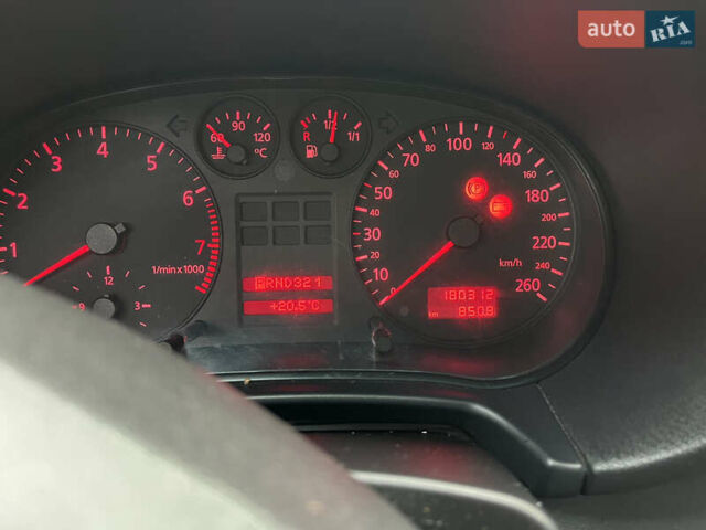 Сірий Ауді А3, об'ємом двигуна 1.6 л та пробігом 180 тис. км за 4000 $, фото 12 на Automoto.ua