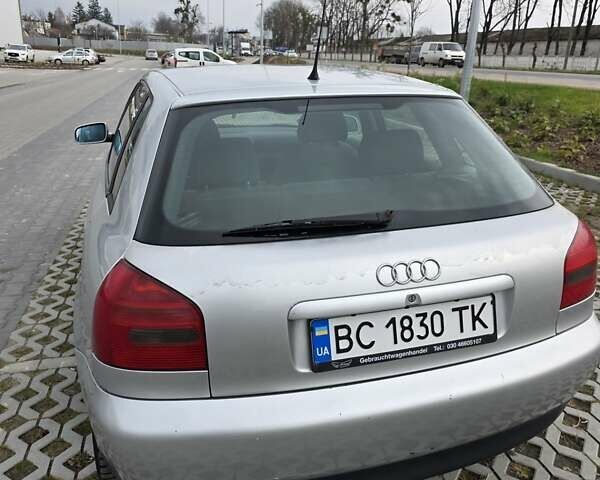 Серый Ауди А3, объемом двигателя 1.6 л и пробегом 229 тыс. км за 4600 $, фото 2 на Automoto.ua