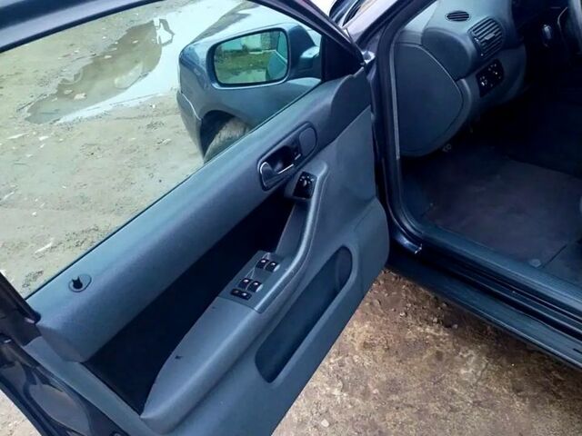 Серый Ауди А3, объемом двигателя 16 л и пробегом 260 тыс. км за 3700 $, фото 5 на Automoto.ua