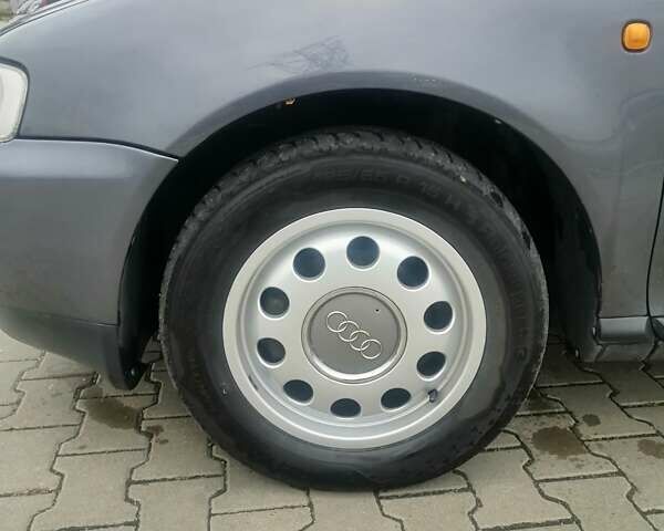 Серый Ауди А3, объемом двигателя 1.6 л и пробегом 269 тыс. км за 4350 $, фото 11 на Automoto.ua