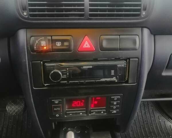 Серый Ауди А3, объемом двигателя 1.6 л и пробегом 269 тыс. км за 4350 $, фото 7 на Automoto.ua