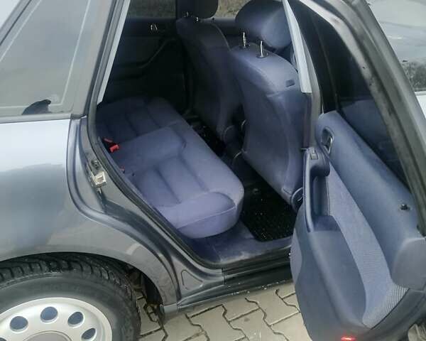 Серый Ауди А3, объемом двигателя 1.6 л и пробегом 269 тыс. км за 4350 $, фото 17 на Automoto.ua