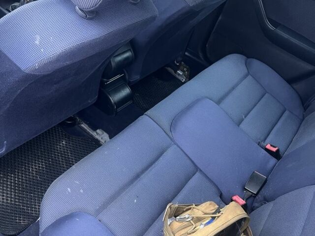 Серый Ауди А3, объемом двигателя 1.6 л и пробегом 250 тыс. км за 1900 $, фото 5 на Automoto.ua