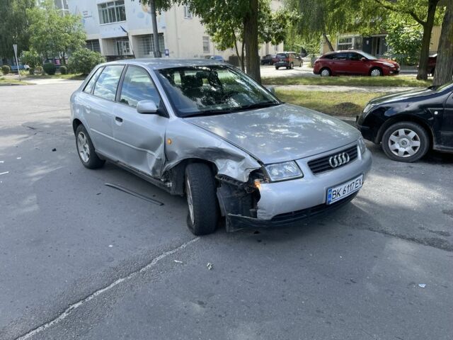 Серый Ауди А3, объемом двигателя 1.8 л и пробегом 230 тыс. км за 2000 $, фото 1 на Automoto.ua