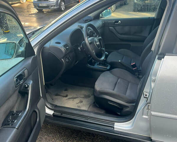 Ауди А3 2001 в Львове на Automoto.ua Серый Ауди А3, объемом двигателя 1.6 л и пробегом 246 тыс. км за 3900 $, фото 5 на Automoto.ua