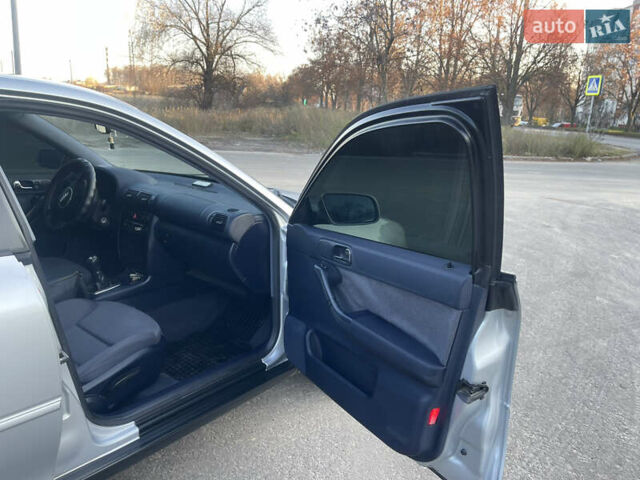 Серый Ауди А3, объемом двигателя 1.6 л и пробегом 265 тыс. км за 4500 $, фото 24 на Automoto.ua