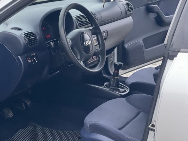 Серый Ауди А3, объемом двигателя 1.6 л и пробегом 286 тыс. км за 1600 $, фото 10 на Automoto.ua