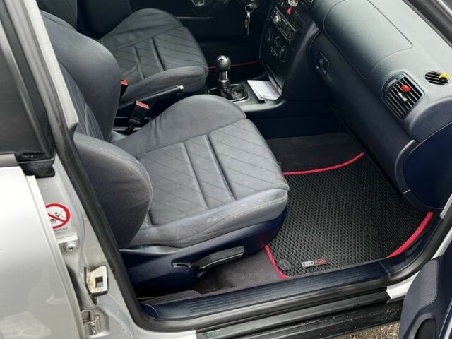 Сірий Ауді А3, об'ємом двигуна 1.8 л та пробігом 260 тис. км за 4300 $, фото 9 на Automoto.ua