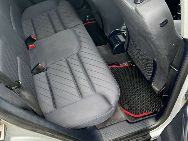 Сірий Ауді А3, об'ємом двигуна 1.8 л та пробігом 260 тис. км за 4300 $, фото 8 на Automoto.ua