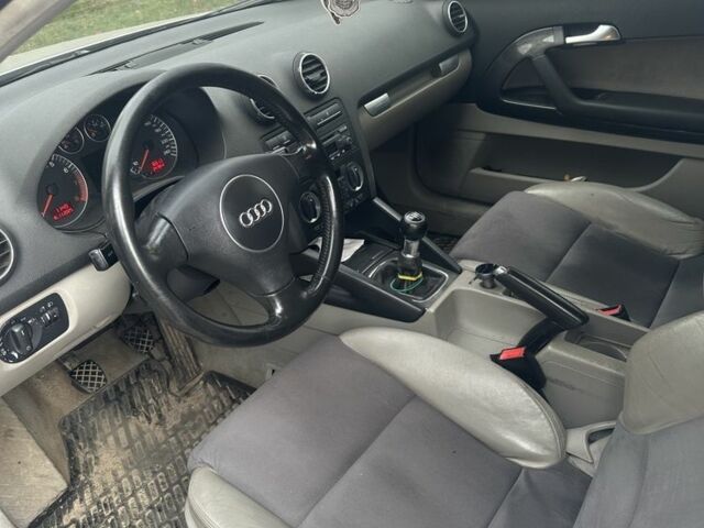 Серый Ауди А3, объемом двигателя 2 л и пробегом 247 тыс. км за 3200 $, фото 7 на Automoto.ua
