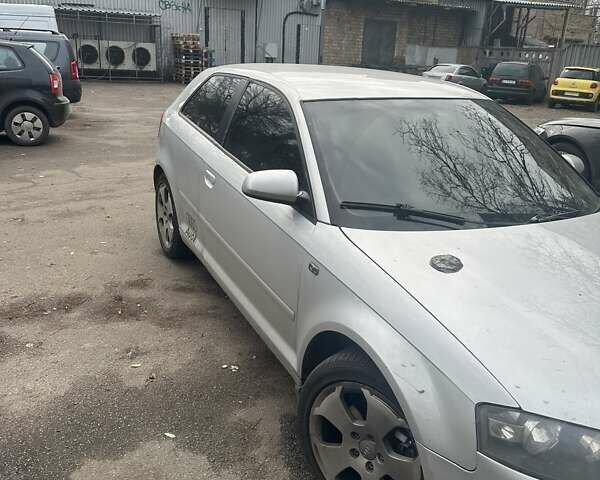 Серый Ауди А3, объемом двигателя 2 л и пробегом 247 тыс. км за 3200 $, фото 3 на Automoto.ua