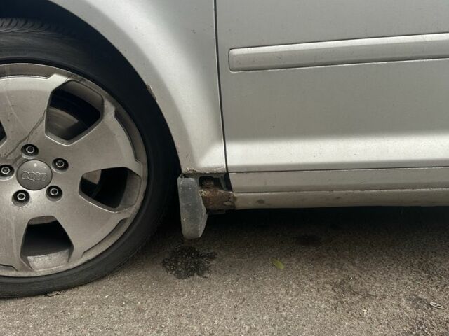 Серый Ауди А3, объемом двигателя 2 л и пробегом 247 тыс. км за 3200 $, фото 4 на Automoto.ua