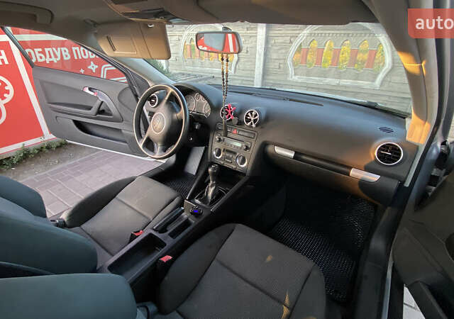 Серый Ауди А3, объемом двигателя 1.6 л и пробегом 260 тыс. км за 5600 $, фото 6 на Automoto.ua