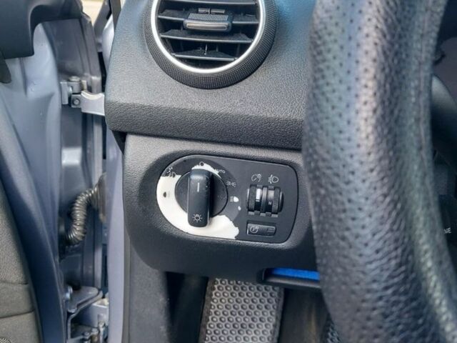 Сірий Ауді А3, об'ємом двигуна 2 л та пробігом 191 тис. км за 4650 $, фото 18 на Automoto.ua