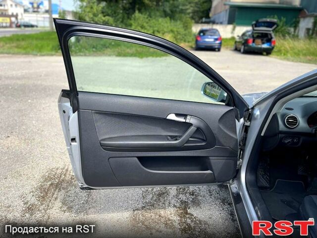 Серый Ауди А3, объемом двигателя 1.6 л и пробегом 260 тыс. км за 6300 $, фото 8 на Automoto.ua