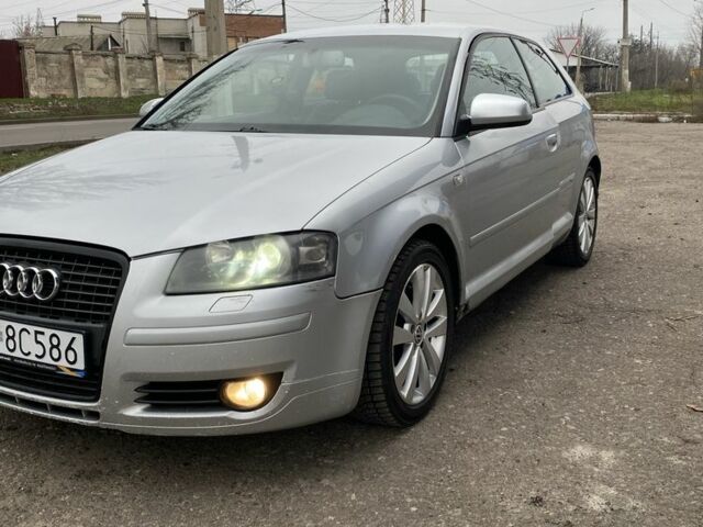 Серый Ауди А3, объемом двигателя 2 л и пробегом 410 тыс. км за 2850 $, фото 2 на Automoto.ua