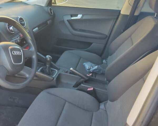 Сірий Ауді А3, об'ємом двигуна 1.6 л та пробігом 204 тис. км за 5600 $, фото 6 на Automoto.ua