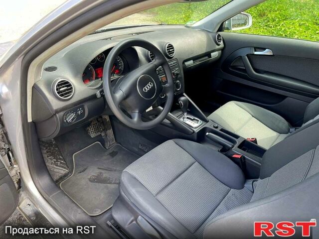 Серый Ауди А3, объемом двигателя 1.6 л и пробегом 260 тыс. км за 6300 $, фото 5 на Automoto.ua