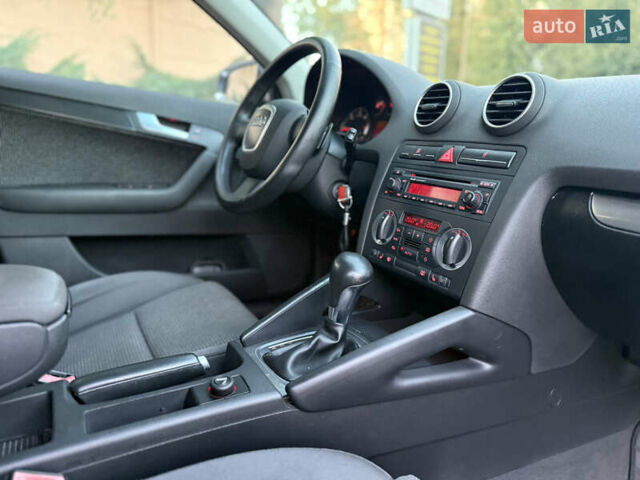 Сірий Ауді А3, об'ємом двигуна 1.97 л та пробігом 290 тис. км за 5850 $, фото 64 на Automoto.ua
