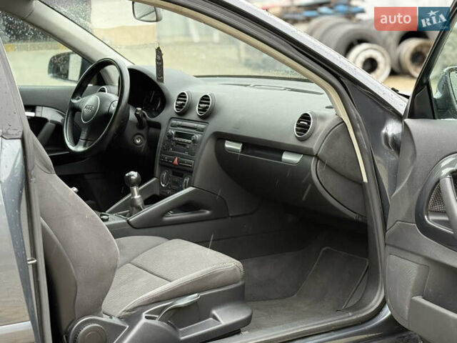 Серый Ауди А3, объемом двигателя 2 л и пробегом 220 тыс. км за 4450 $, фото 13 на Automoto.ua