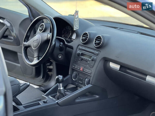 Сірий Ауді А3, об'ємом двигуна 2 л та пробігом 220 тис. км за 4950 $, фото 33 на Automoto.ua