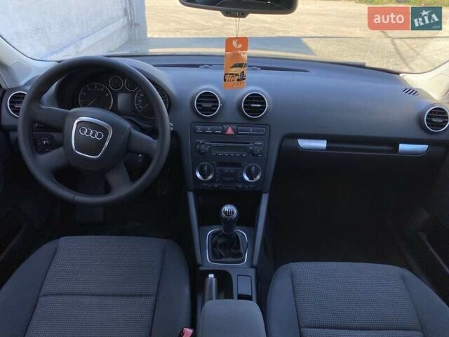 Сірий Ауді А3, об'ємом двигуна 1.6 л та пробігом 171 тис. км за 6700 $, фото 6 на Automoto.ua