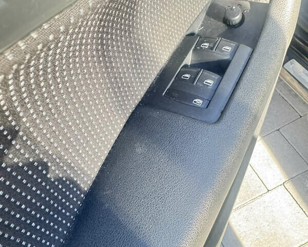 Сірий Ауді А3, об'ємом двигуна 1.6 л та пробігом 251 тис. км за 5500 $, фото 9 на Automoto.ua