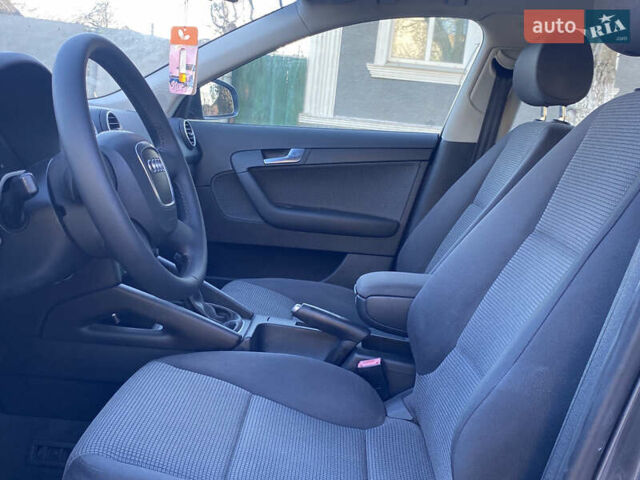 Серый Ауди А3, объемом двигателя 1.6 л и пробегом 173 тыс. км за 6600 $, фото 6 на Automoto.ua