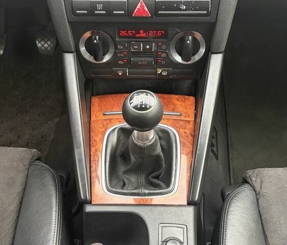 Серый Ауди А3, объемом двигателя 2 л и пробегом 300 тыс. км за 2650 $, фото 13 на Automoto.ua