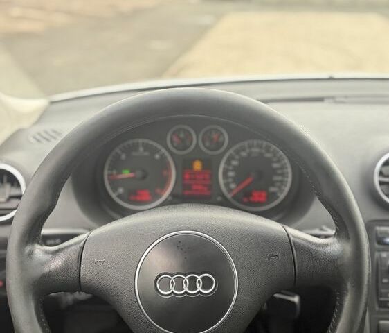 Серый Ауди А3, объемом двигателя 2 л и пробегом 300 тыс. км за 2650 $, фото 11 на Automoto.ua