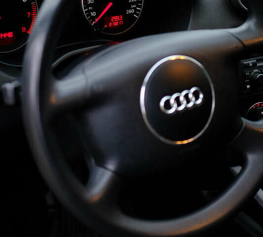 Сірий Ауді А3, об'ємом двигуна 1.6 л та пробігом 212 тис. км за 6300 $, фото 19 на Automoto.ua