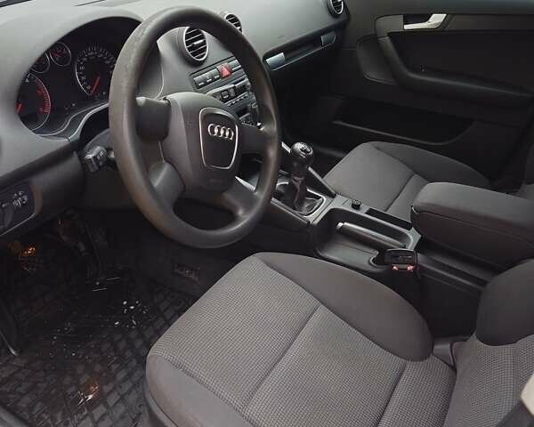 Серый Ауди А3, объемом двигателя 2 л и пробегом 262 тыс. км за 8000 $, фото 10 на Automoto.ua