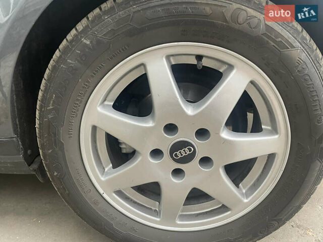 Серый Ауди А3, объемом двигателя 1.98 л и пробегом 186 тыс. км за 7000 $, фото 4 на Automoto.ua