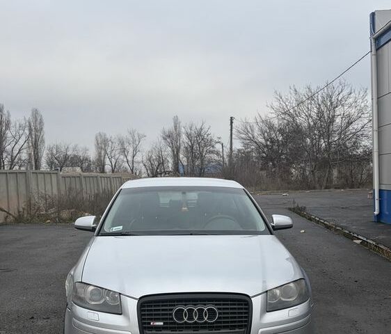 Серый Ауди А3, объемом двигателя 2 л и пробегом 300 тыс. км за 2650 $, фото 2 на Automoto.ua